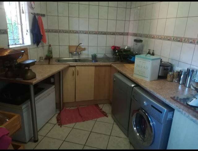 3 BEDROOM HOUSE TO LET IN SAFARI GARDENS